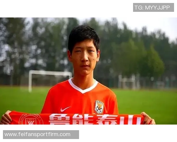 上海海港即将引援岳鑫卢永涛加盟在即助力球队新赛季